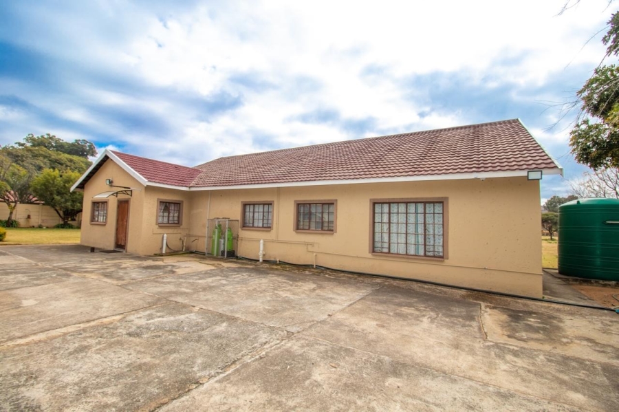 5 Bedroom Property for Sale in Donkerhoek A H North West